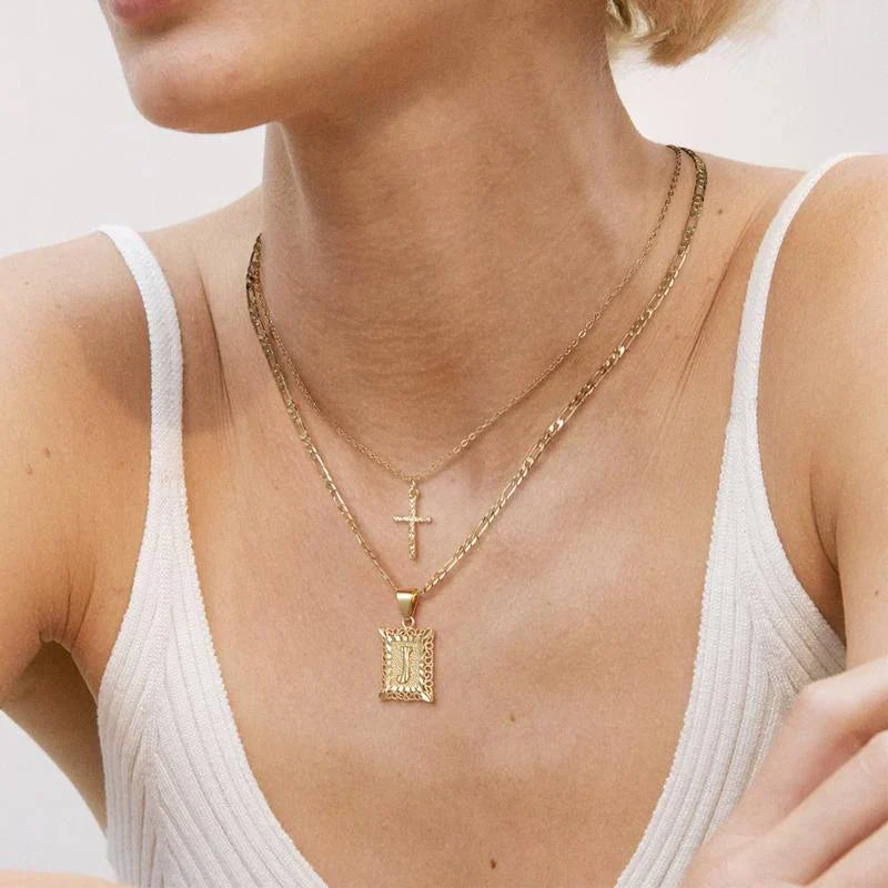 Halsbandsset med kors och initial | Guld