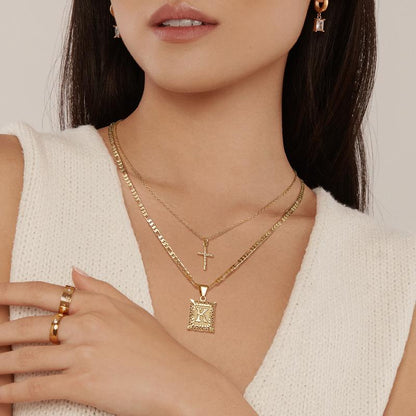 Halsbandsset med kors och initial | Guld