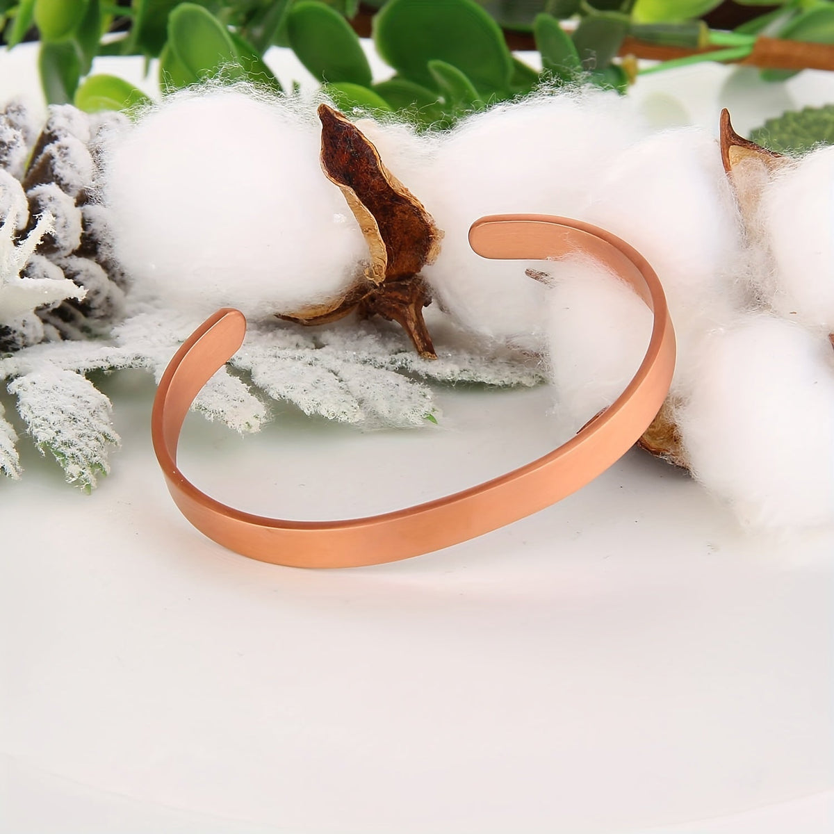 Minimalistiskt koppararmband