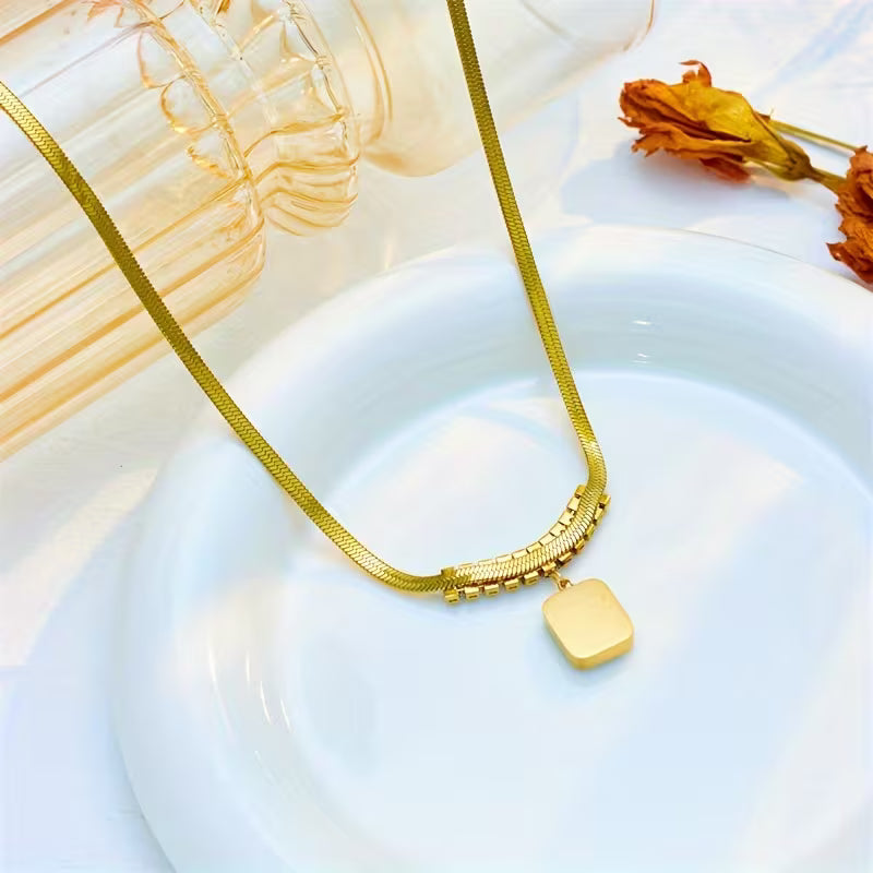 Regalia Prism smaragdhalsband | Guld