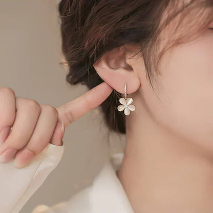 Ignatia Bellastra-örhängen | Guld