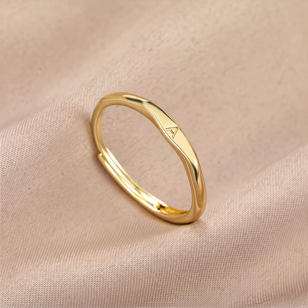 Elara bokstavsring | Guld